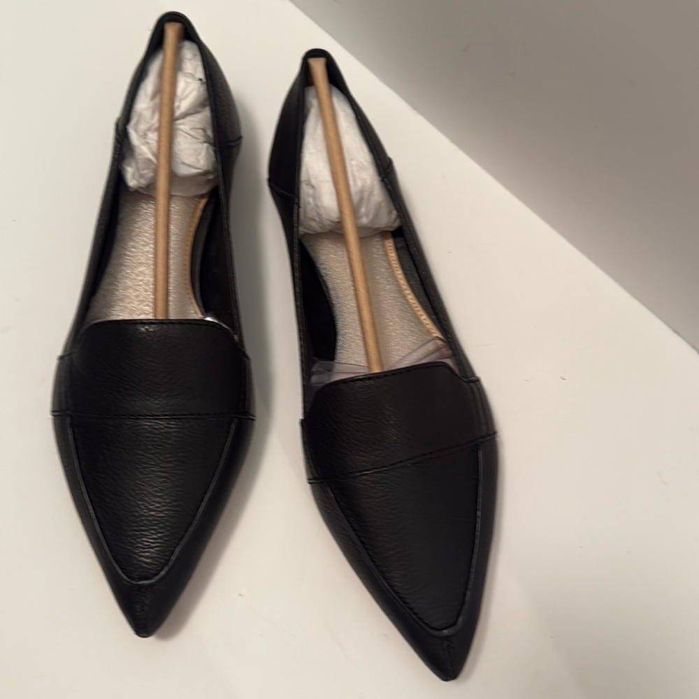 Vince Camuto Women's Black Leather Flats